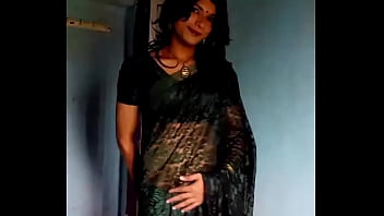 Preview 2 of Hot Mom Xxxx San - Crossdresser in green saree