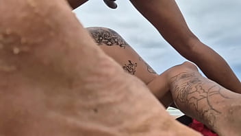 Preview 1 of Hd Xxx Sexi Video Desi - Fiz a minha primeira DP na praia e gritei de tanto prazer,  idai que t&aacute_ todo mundo olhando? Eu gozei gostoso em duas picas!!