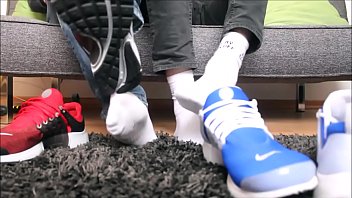 Preview 3 of Mom Angella Donna - Nike Prestos play together [720p]