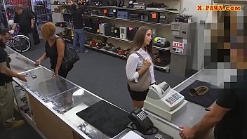 Preview 1 of Tiener Amateurfilms - Big ass woman drilled at the pawnshop