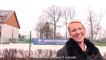 Preview 2 of Bebeu Demais Virou Corno - Takevan Pussy cum cover for glassed blonde teacher at lunch breat