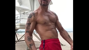 Preview 2 of 37 Ano - FORT LAUDERDALE BEACH FLEXING