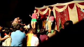 Preview 2 of 3 Boys Pussy Kicking 1 Girl - Recording dance