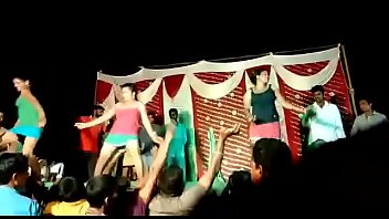 Preview 3 of 3 Boys Pussy Kicking 1 Girl - Recording dance