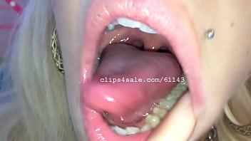 Preview 2 of Tamil Gals Sex Vides - Mouth Fetish - Vyxen&#039_s Mouth