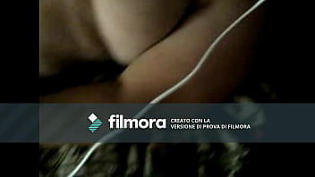 Preview 1 of Peing In Gurls Mouth - tetas ricas