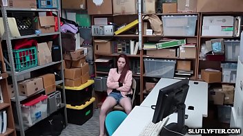 Preview 1 of Sunnyxvidepx - Charming hot chick Cassidy Michaels opens her sweet pussy