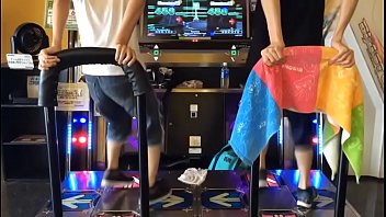 Preview 3 of Amazing Extreme Ty - 【DDR Buzz】MORI.NETvsHERIKO