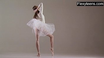 Preview 2 of Julia Uncensored Pussy - Blonde gymnast performs gymnastics