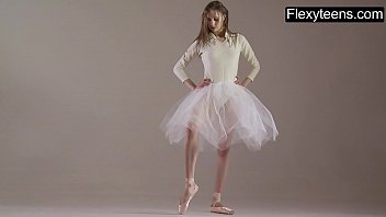 Preview 1 of Julia Uncensored Pussy - Blonde gymnast performs gymnastics