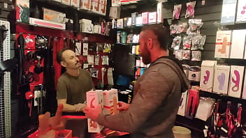 Preview 1 of Ivonne Armant Playboy - Do sex shop direto pra pica do Big Marcos