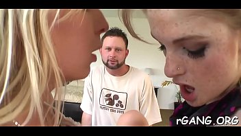 Preview 2 of Tan Babe Twerk - Good group banging