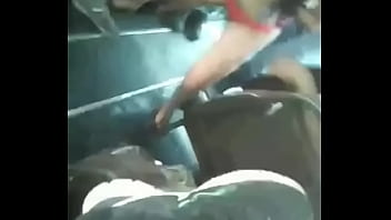 Preview 1 of Nice Tranny Fuk - Ten Bailando en bus