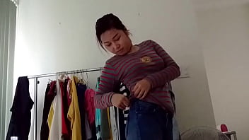 Preview 4 of Xxx Video Salyn Hd - em tram 18 tuoi hau giang bi lo clip tran truong 4