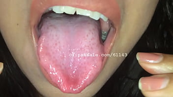 Preview 3 of Mom Babs Kesing Yang Boy - Mouth Fetish - Lisa Mouth Video1