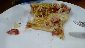 Preview 2 of White Long Nipples - Comendo aquela gostosa ao vivo na pizzaria