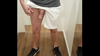 Preview 2 of Wank Off Mum - Pau babando no provador