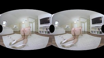 Preview 4 of Justin Joli With Sunny Lonne - Hot Angel Wicky Squirts and has Anal in Virtual Reality