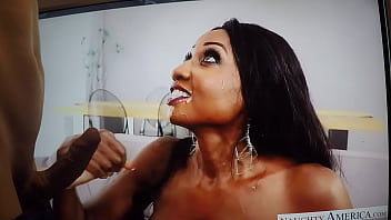 Preview 4 of Cojiendome A Laura - Diamond Jackson cumshot