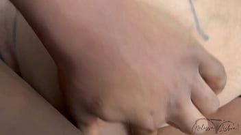 Preview 2 of Clarke Griffin - Gozei tanto nas duas rolas fazendo DUPLA PENETRA&Ccedil_&Atilde_O no pelo,  senti o leitinho quente dentro do meu cuzinho