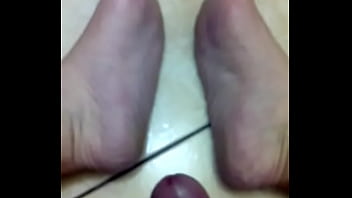 Preview 1 of Begest Porn Star - Cumming in own feet latin