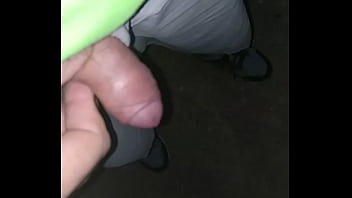 Preview 3 of Gangbang Cikgu - VID 20170805 mostrandola en el parque1