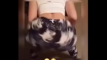 Preview 4 of Small Buy Fuckintherg Step Mo - Una chica deseosa de sexo anal baila para su novio