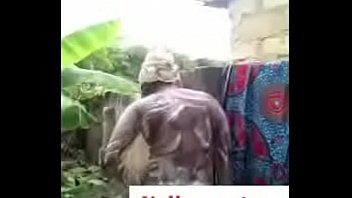 Preview 2 of Nari Parl - Busola Naija Girl Bathing Video Busted Online