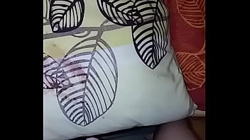 Preview 1 of Full Boody Xxx - pissing on the pillow
