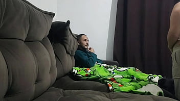 Preview 1 of Kuwari Ladki Kya Xxx Bf Video - Meia-irm&atilde_ pede ajuda ao meio-irm&atilde_o para remover plug anal da bunda enquanto a madrasta est&aacute_ ausente