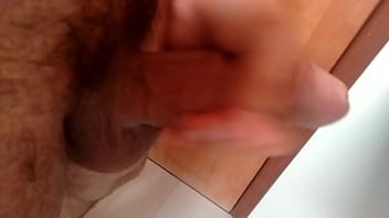 Preview 2 of Salieri Film - Tocando uma punheta antes do banho!