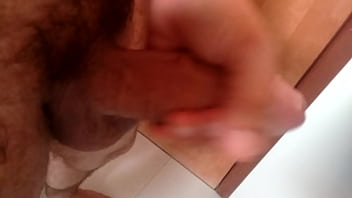 Preview 4 of Salieri Film - Tocando uma punheta antes do banho!