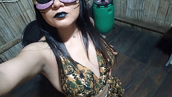 Preview 1 of Nauchty America Com - LA MADRASTRA TETONA Y SU NUEVA LENCERIA DE MILITAR!! ELLA MUEVE SUS CADERAS Y SE CALIENTA MIENTRAS FANTASEA CON TENER SEXO