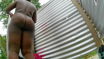 Preview 4 of Go Butty - Camara en cabina de playa(AMATEUR)