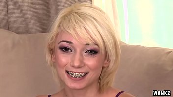 Preview 1 of Bressarse Com Foking - WANKZ- Tiny Teen Moretta