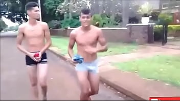 Preview 1 of Kiron Polard Big Cock - boys correndo