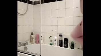 Preview 1 of Sem Pena Do Cu - Spycam catches twink in the shower part 1