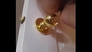 Preview 1 of Small Bom And Big Laund - chica cojer anal con a la puerta de la casa
