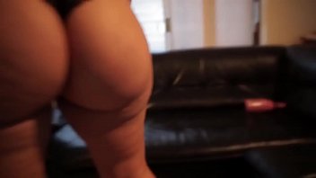 Preview 4 of Girl Sexy Voice - sexy big ass dancing