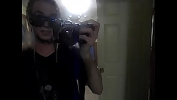Preview 1 of Wanita Crot Berkali Kali - Horny gay alien shows cock