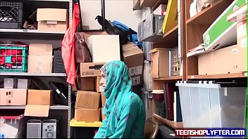 Preview 1 of Ragni Xnx - Muslim teen found guilty of theift and pay with her arab cunt