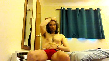 Preview 2 of Milf Anal A Morrita - Scruffy wanks himself off at Skegness