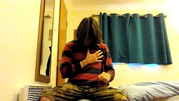 Preview 1 of Milf Anal A Morrita - Scruffy wanks himself off at Skegness