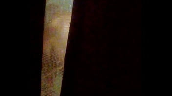Preview 2 of Wwww98 - Espiando ala vecina al ba&ntilde_arse