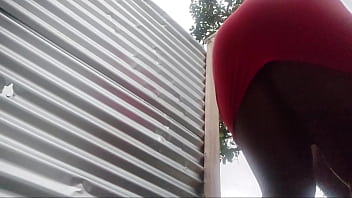 Preview 4 of Pisser Gay - Escena encantadora en cabina al aire libre con chica voluptuosa (madura)