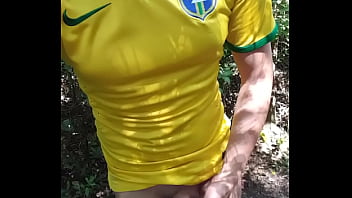 Preview 2 of Any Bouny Sex - Aproveitando as trilhas