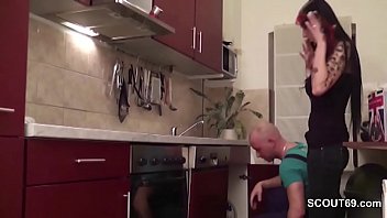 Preview 1 of Horse Sex In Mp4 - Klempner darf die Tochter der Kundin in den Arsch ficken