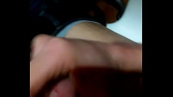Preview 2 of Poransxe - chico de 20 se masturba y se come sus mecos