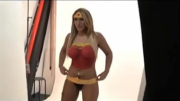 Preview 3 of Black Grann - Cecilia Oviedo Bodypainting para Diario Popular