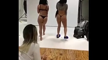 Preview 4 of Jepenis Oil Sex - &iquest_Names? Twerking 3Some